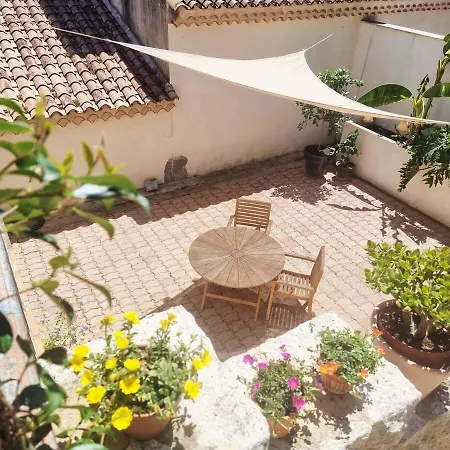 Independante Avec Cour Privative Et Piscine Partagee Villeneuve-les-Avignon